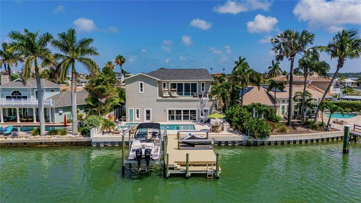 Property Photo: 17081 Dolphin Drive FL 33708