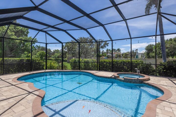 Property Photo:  3618 Summerwind Circle  FL 34209 