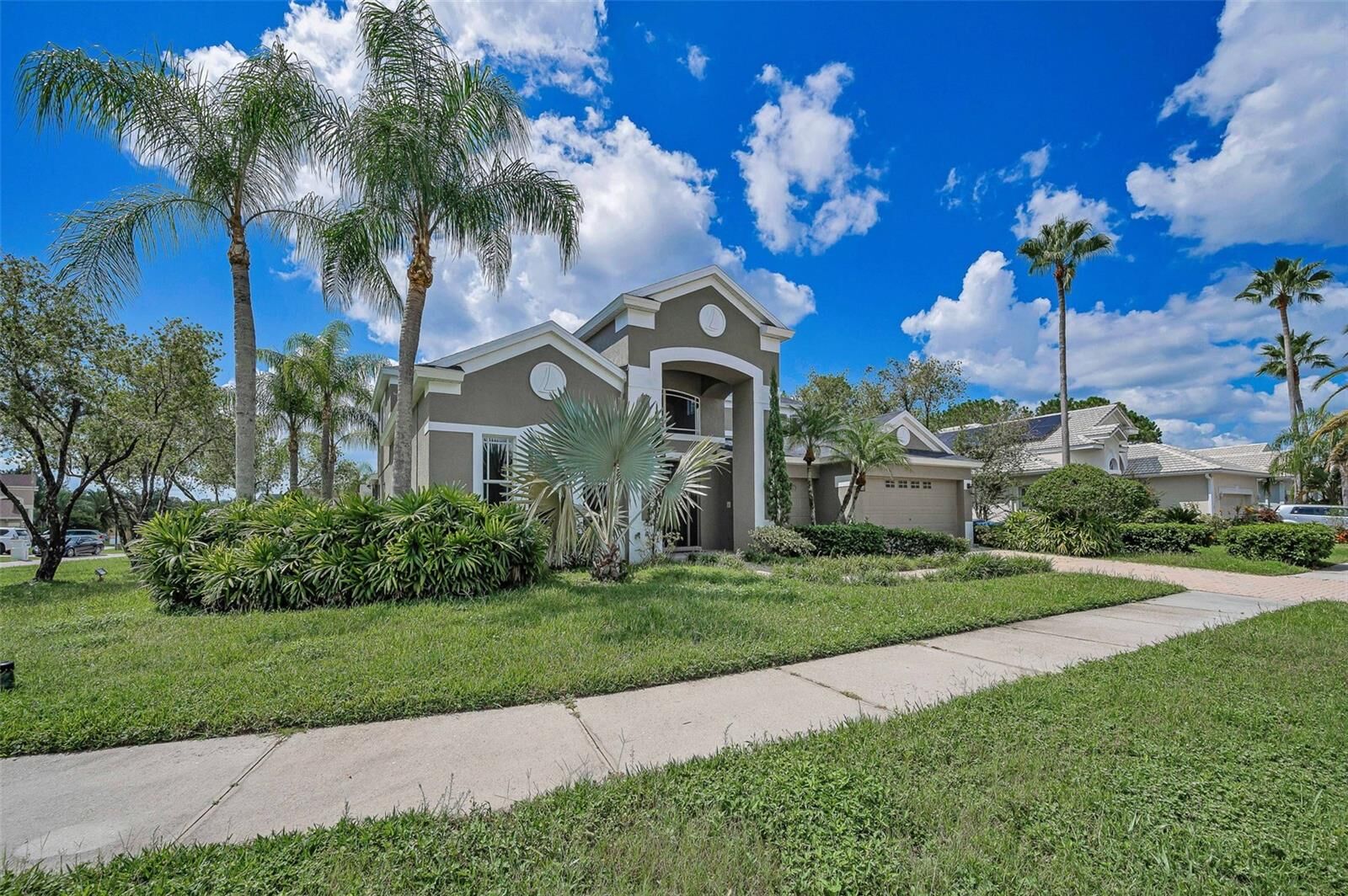 Property Photo:  10530 Canary Isle Drive  FL 33647 