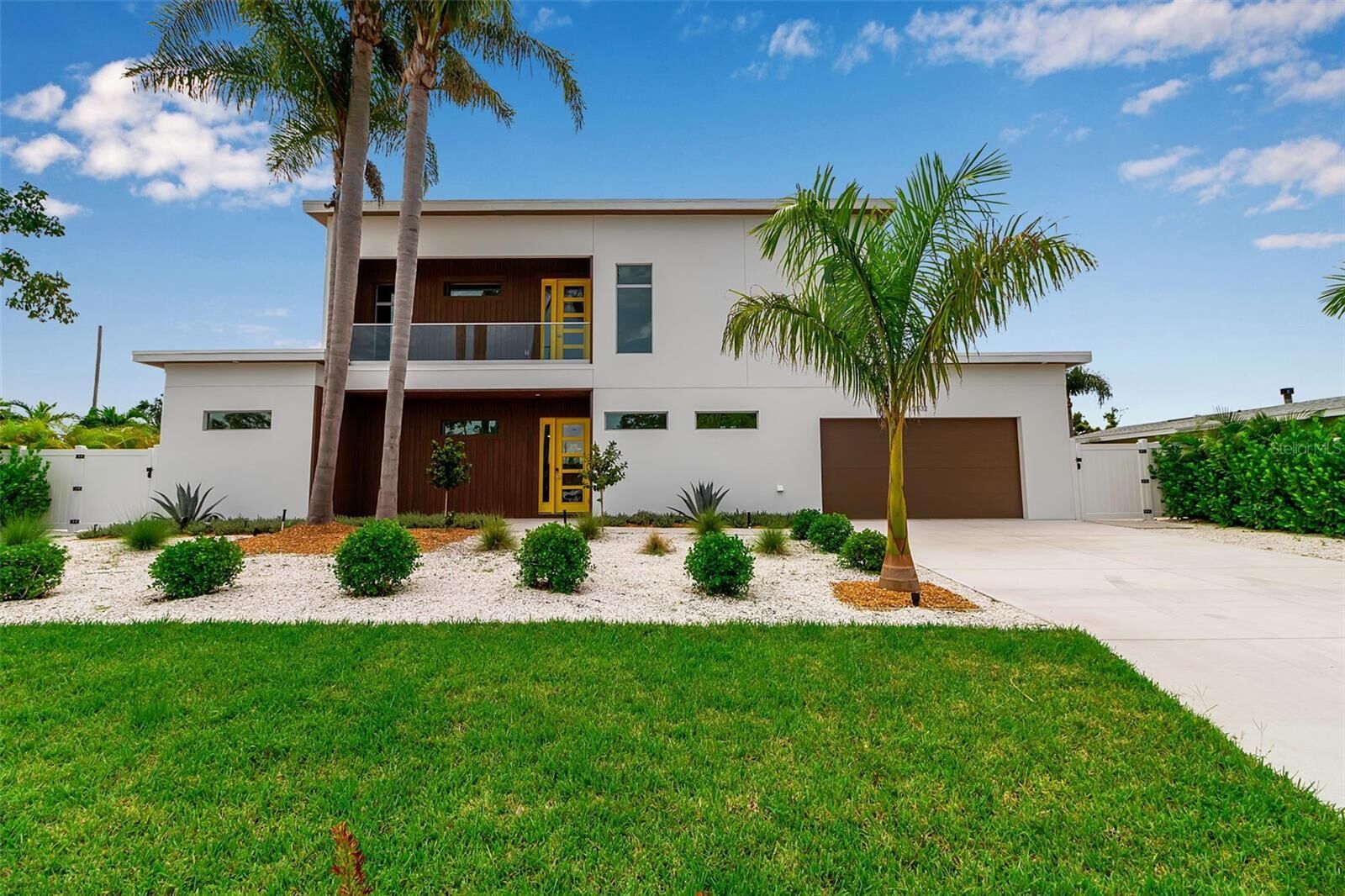 Property Photo:  2532 Fruit Tree Drive  FL 34239 