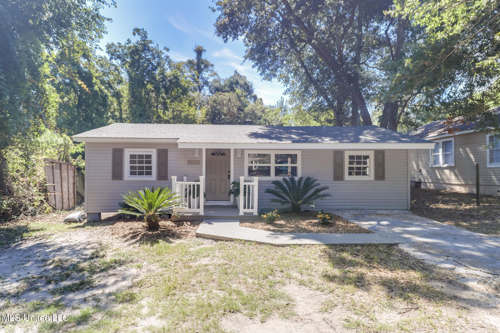 Property Photo: 2509 6th Avenue MS 39501