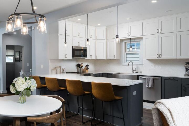 Property Photo:  1908 E Elmdale Ct  WI 53211 