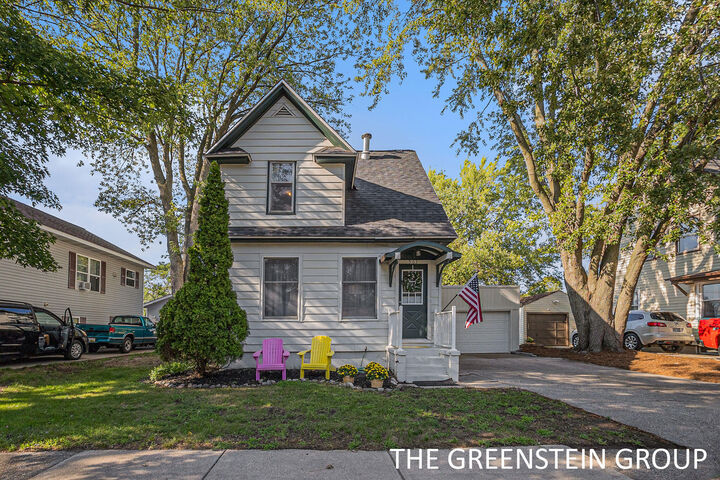Property Photo:  563 W 23rd Street  MI 49423 