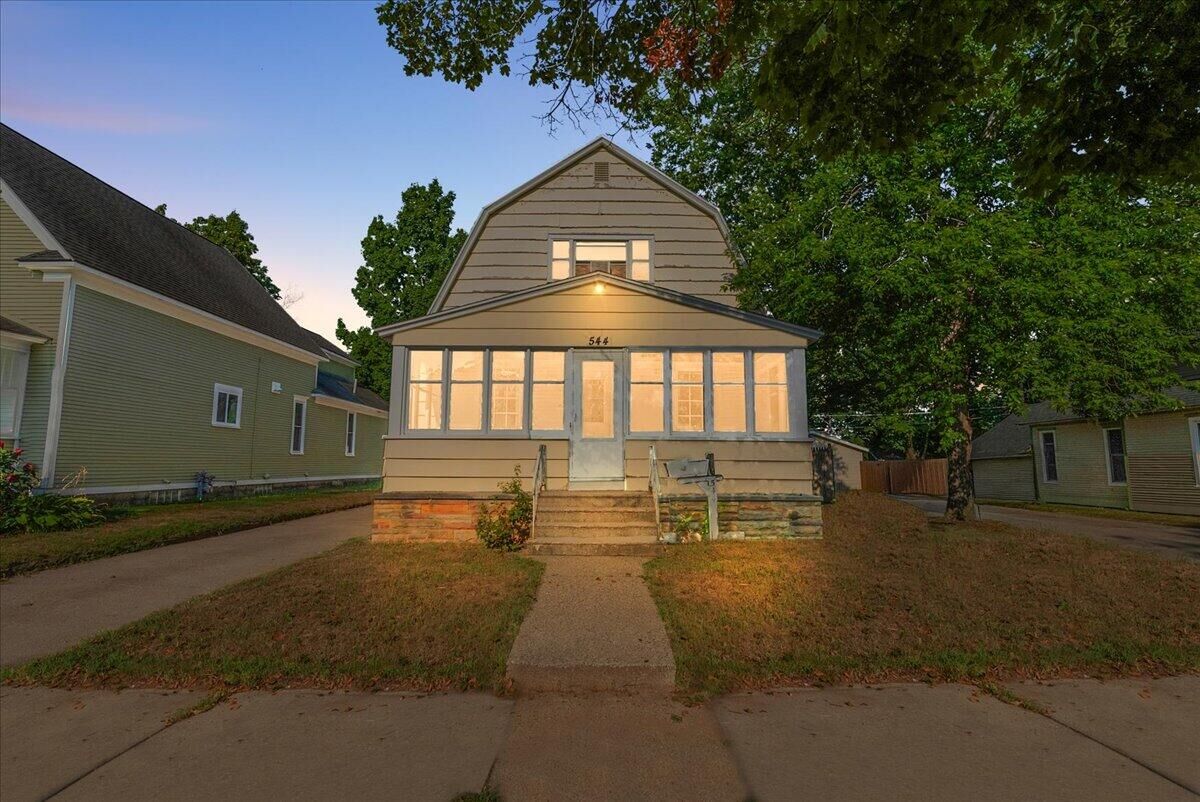 Property Photo:  544 College Avenue  MI 49423 