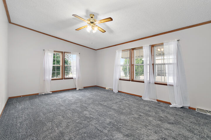 Property Photo: 5043 Augusta Boulevard IL 60449