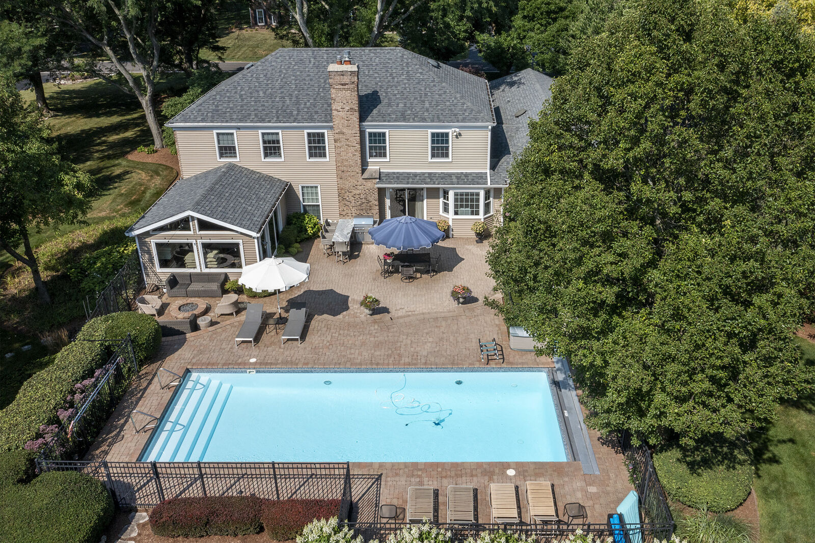 Property Photo:  857 Kilrenny  IL 60067 