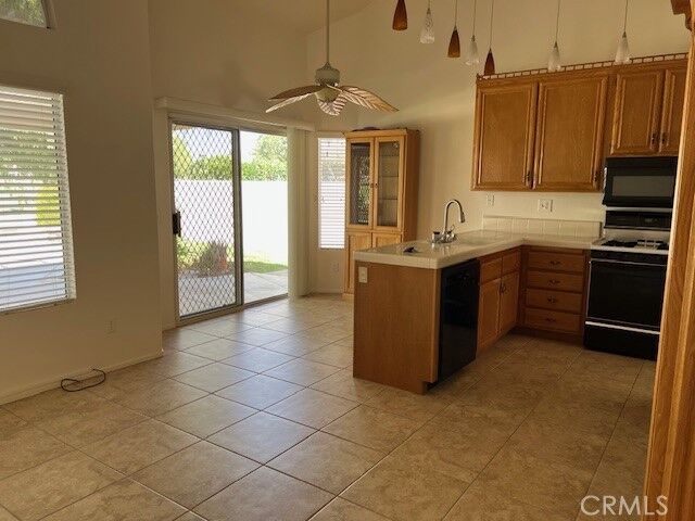 Property Photo: 1303 Fairway Oaks CA 92220