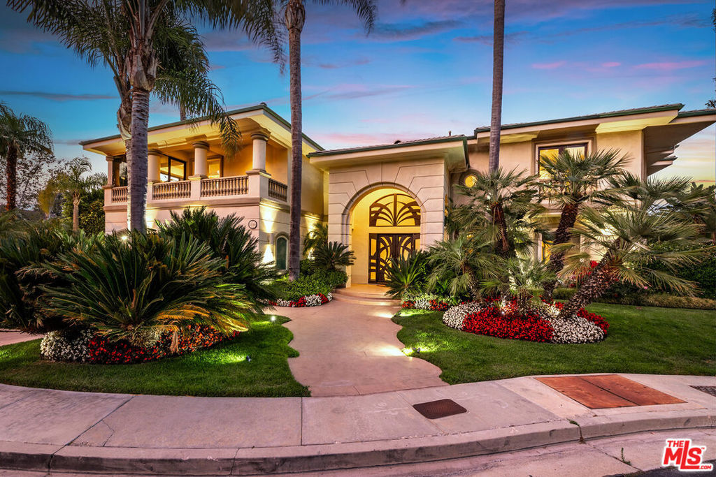 Property Photo: 12145 Summit Court CA 90210