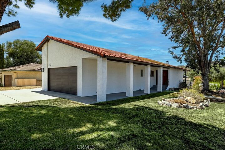 Property Photo:  22587 Canyon Lake Drive S  CA 92587 
