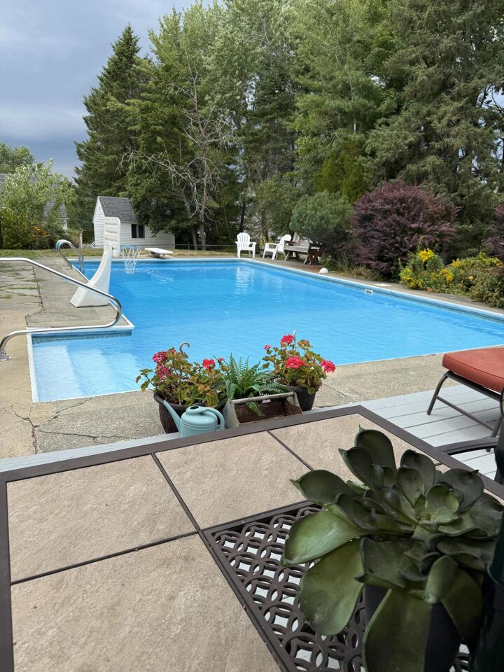 Property Photo:  42 Birchwood Boulevard  ME 04412 