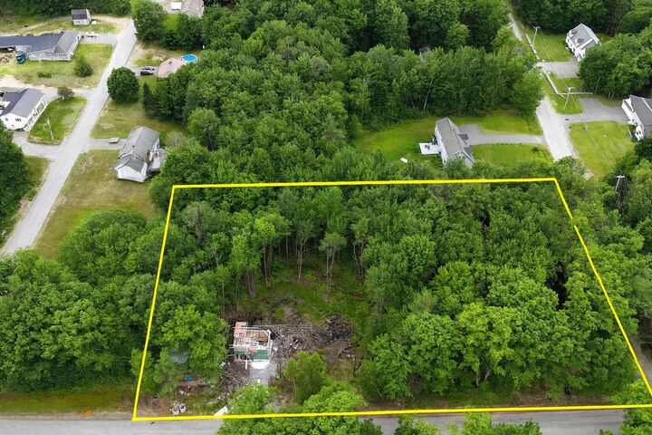 Property Photo:  49 Pomeroy Hill Road  ME 04254 