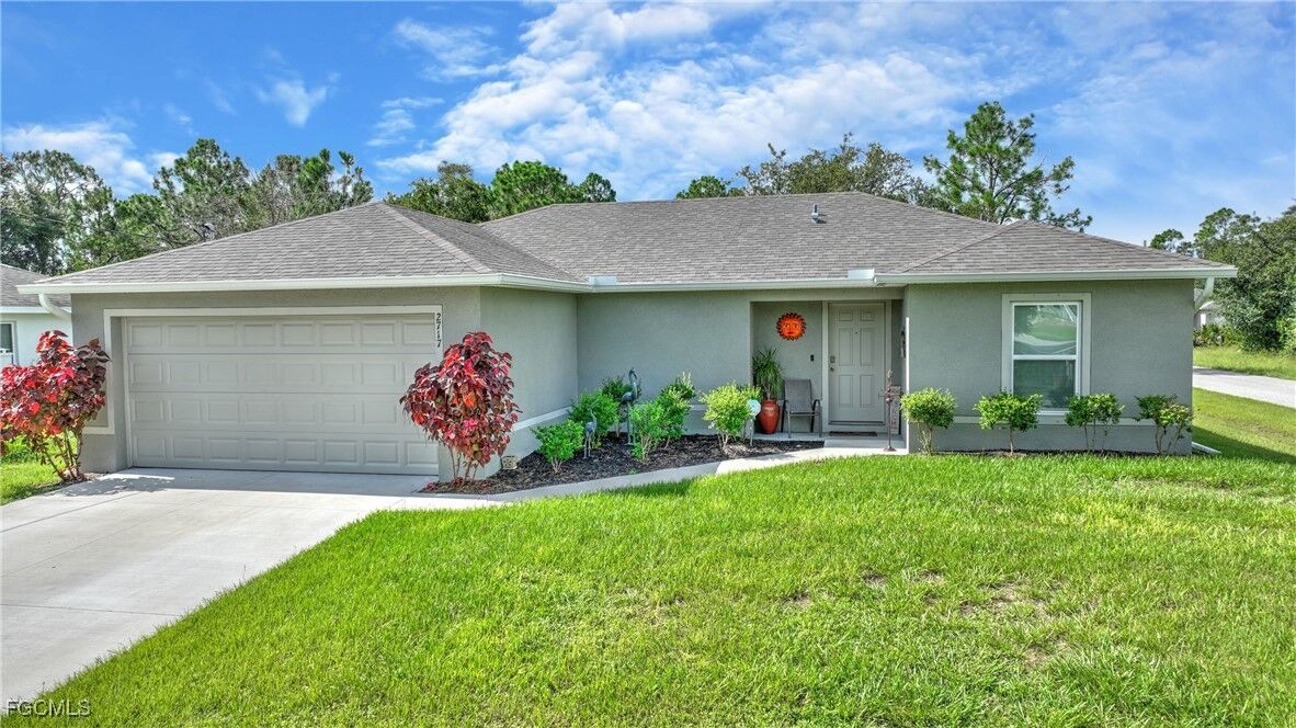 Property Photo: 2717 51st Street SW FL 33976