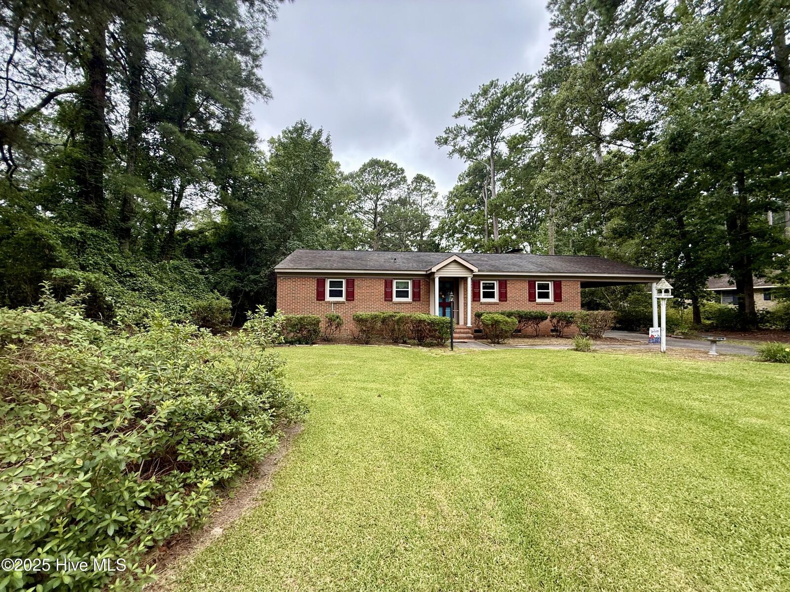 Property Photo:  908 Sterlingworth Street  NC 27983 