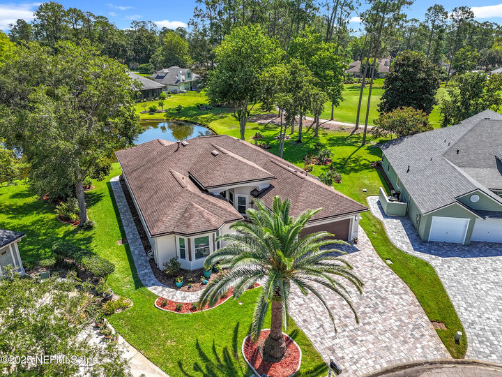 Property Photo: 1501 Waterbridge Court FL 32003