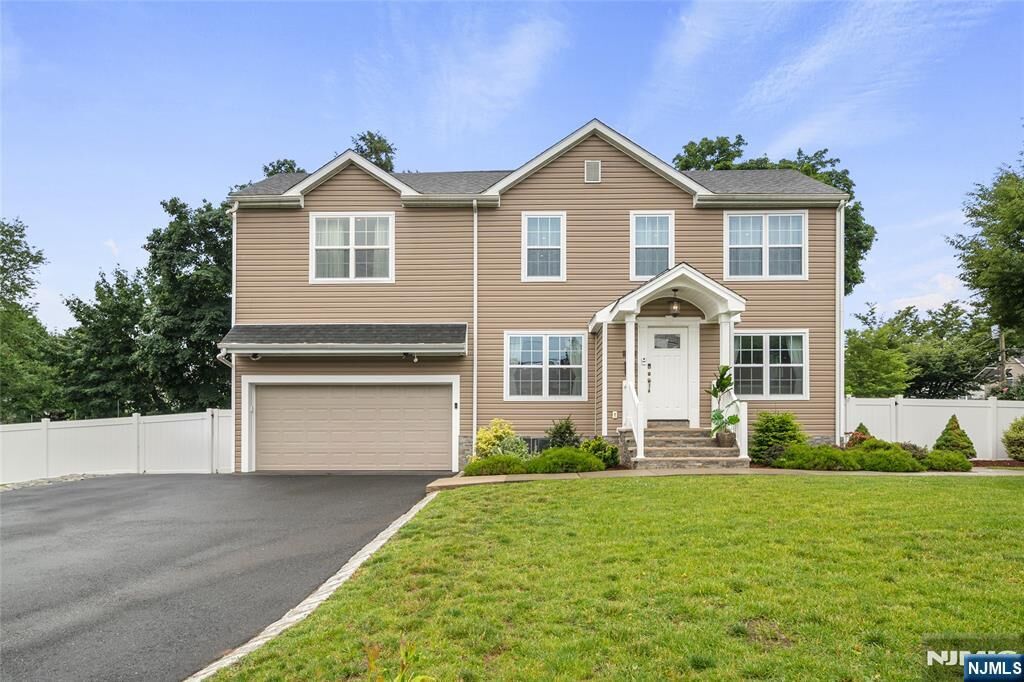 Property Photo:  322 E Midland Avenue  NJ 07652 