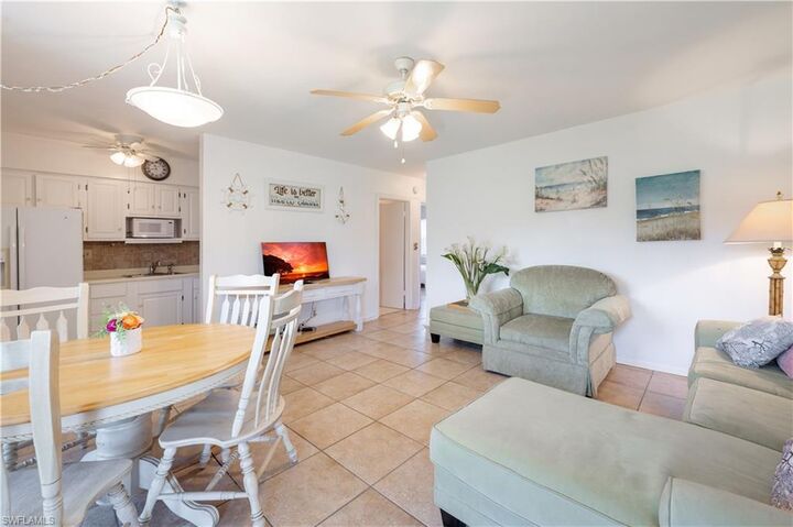 Property Photo:  235 Seaview Ct E5  FL 34145 