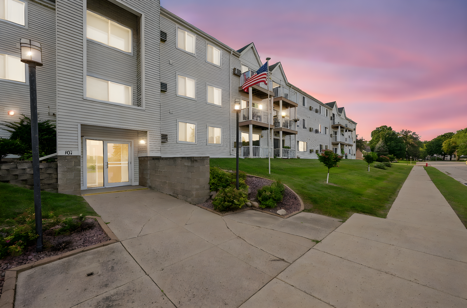 Property Photo: 101 Albion Avenue 202 MN 56031