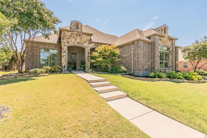 Property Photo: 7405 Eagle Ridge Circle TX 76179