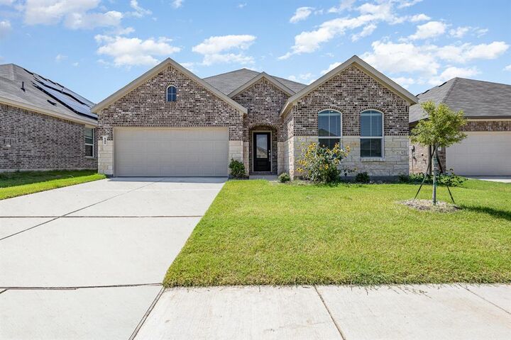 Property Photo: 545 Mill Trace Way TX 75407