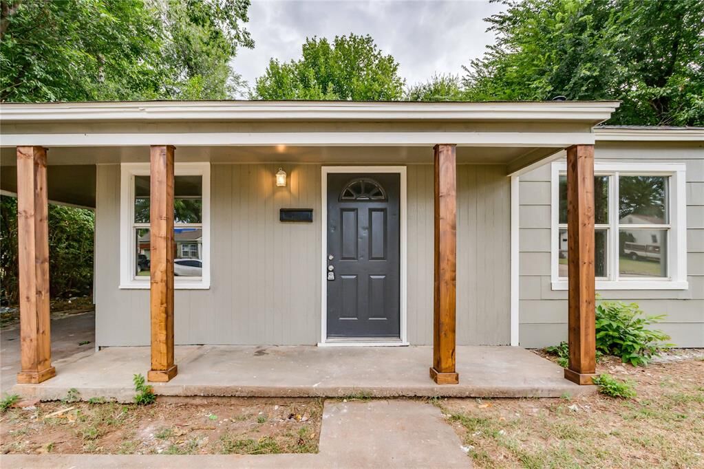 Property Photo: 509 E Rose Drive OK 73110