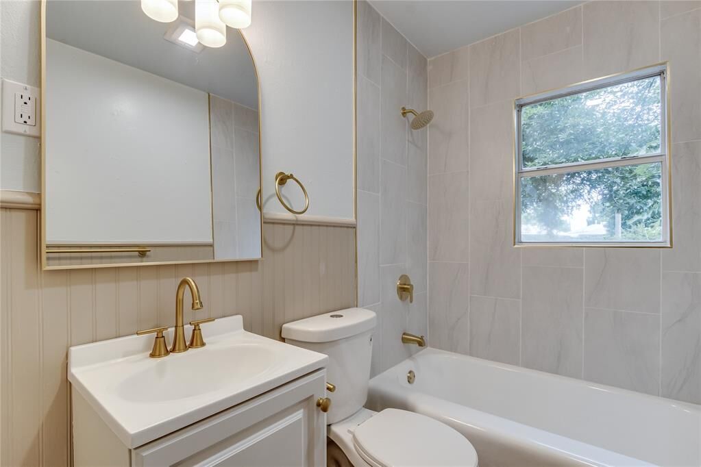 Property Photo: 509 E Rose Drive OK 73110