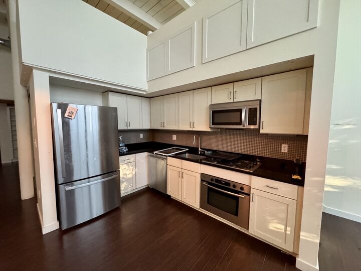 Property Photo: 1 Aberdeen Way 107 MA 02138