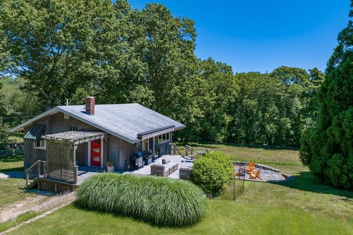 Property Photo:  1404 Drift Road  MA 02790 
