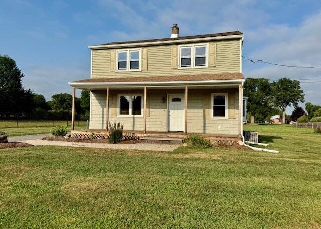 28 Meadow Ave  Agawam MA 01001 photo