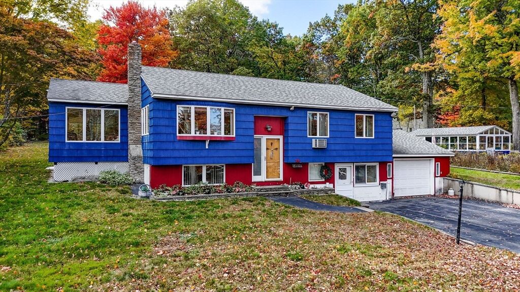 Property Photo:  28 Ledge Rd  NH 03076 
