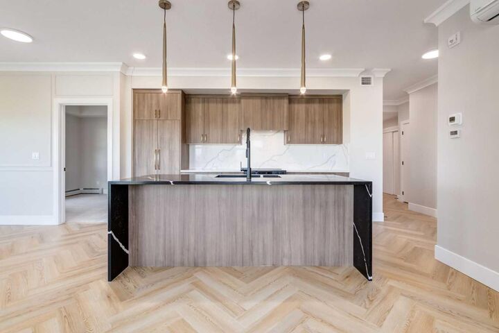Property Photo: 330 Dieppe Drive SW 302 AB T3E 2L4