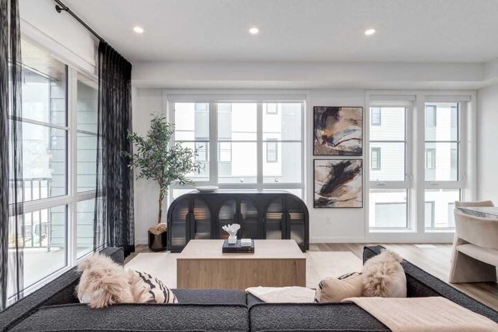 Photo de la propriété: 1453 Naa Drive SW 13 AB T3H 6H7