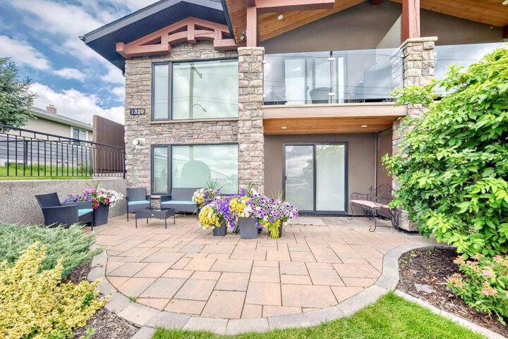 Photo de la propriété: 1320 24 Street SE AB T2A 0W9