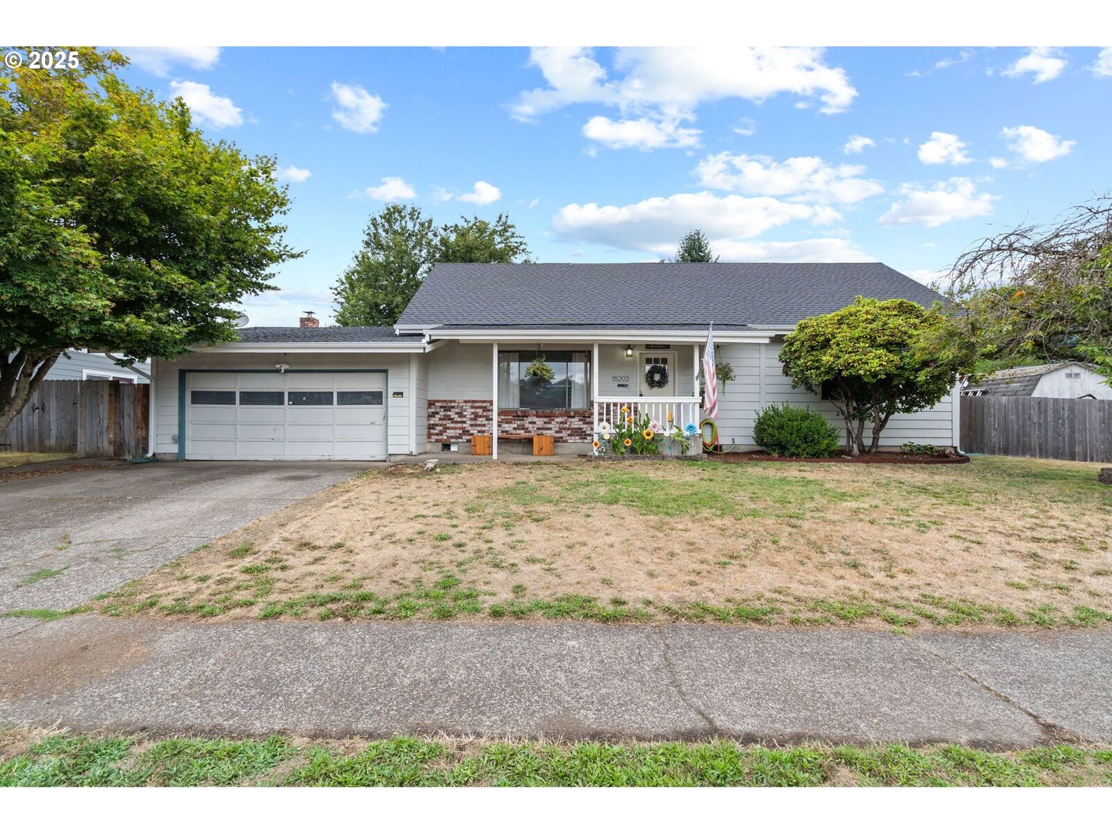 Property Photo: 15202 NE 74th St WA 98682
