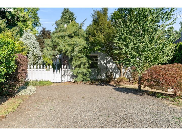 7076 SW Rice Ct  Portland OR 97223 photo