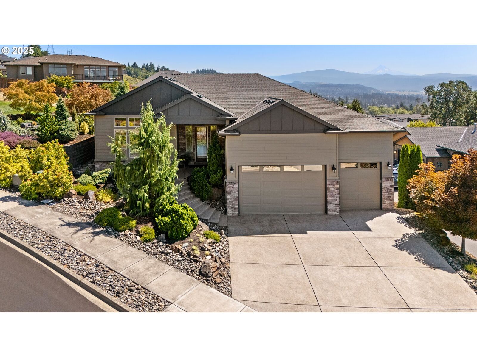 Property Photo:  2730 W 6th St  WA 98671 