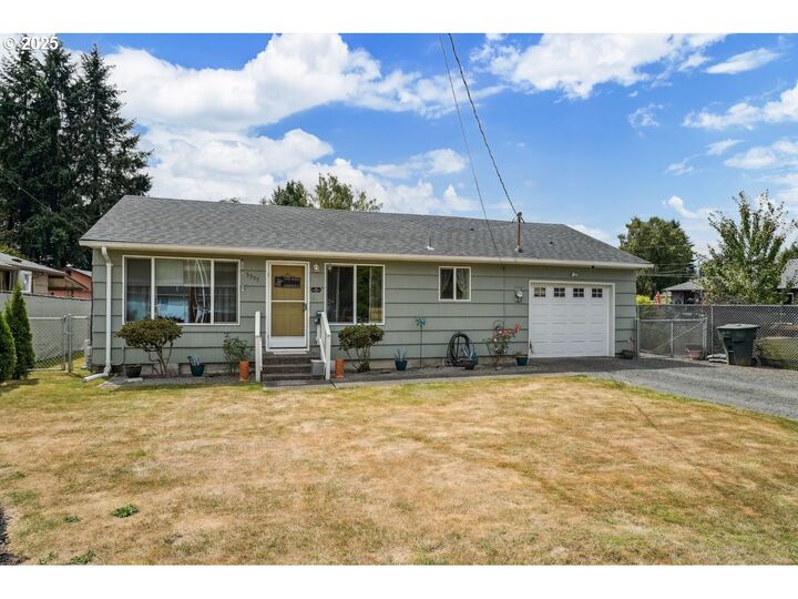 Property Photo: 3555 Pennsylvania St WA 98632