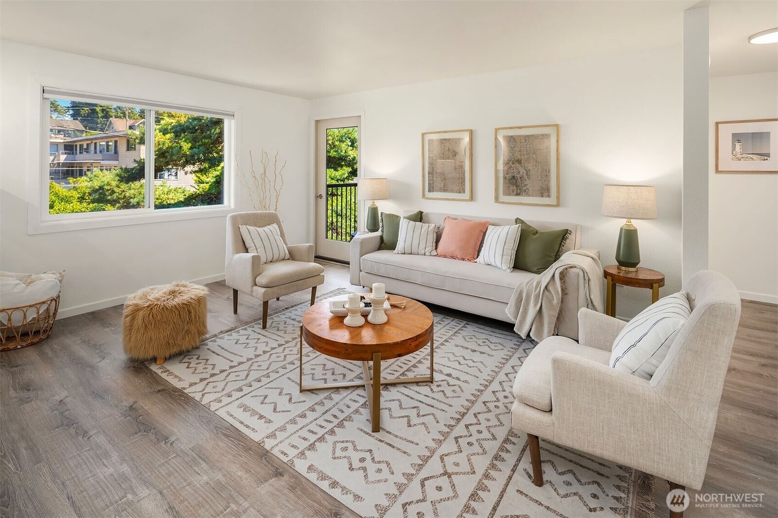 Property Photo:  9255  Greenwood Avenue N 35  WA 98103 