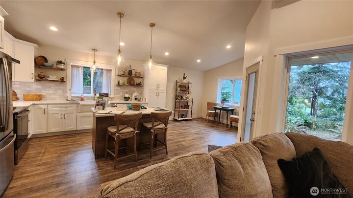 Property Photo:  360  Lake View Loop NE  WA 98569 