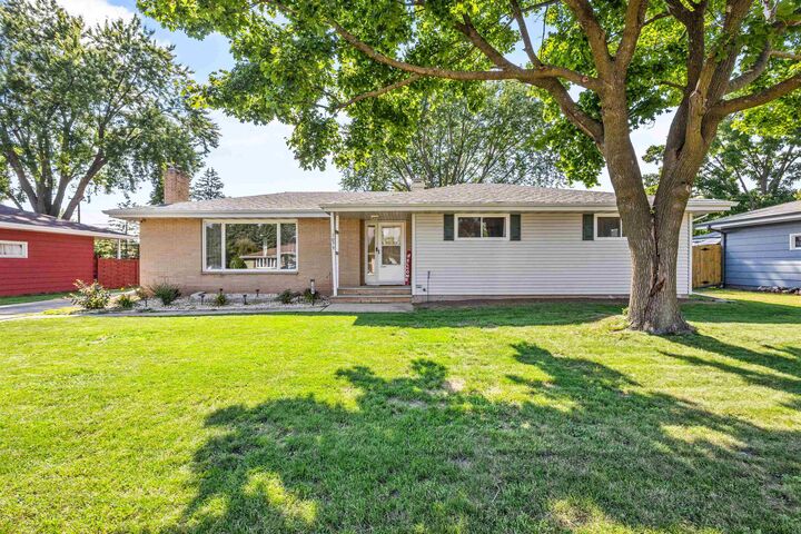 1079 Meadow Lane  Neenah WI 54956-3936 photo