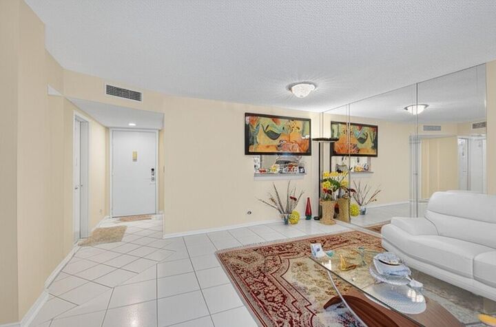 Property Photo:  5340 Las Verdes Circle 303  FL 33484 