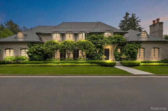 Property Photo: 630 Vaughan Road MI 48304