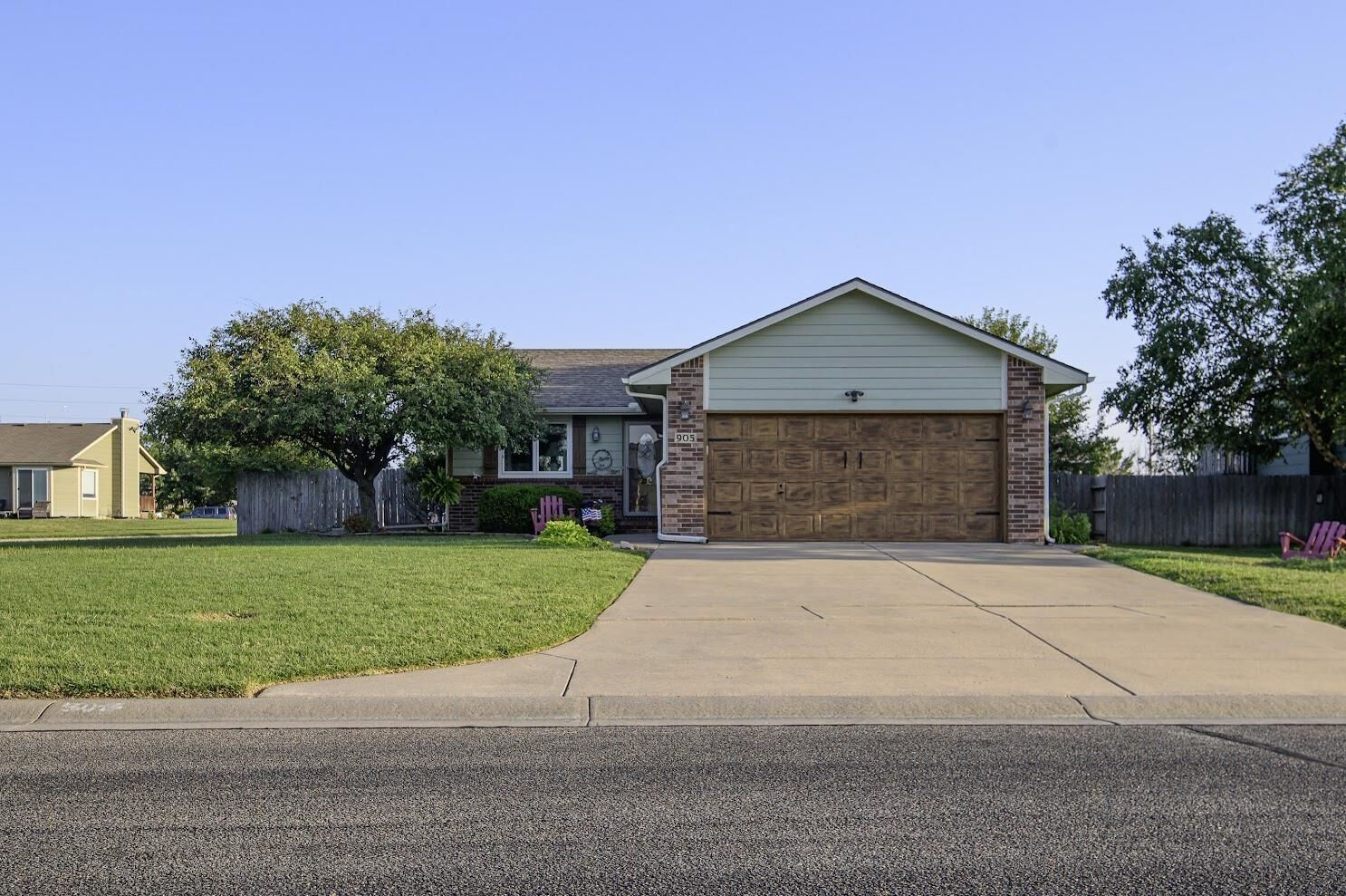 Property Photo:  905 N Southwind Ct  KS 67052