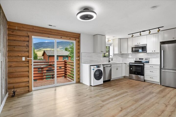 Property Photo:  100 Cove Boulevard H  CO 80435 