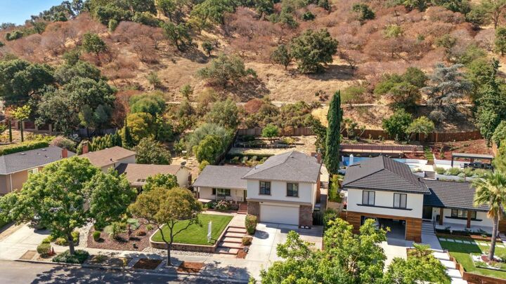 Property Photo:  910 Foothill Drive  CA 95123 