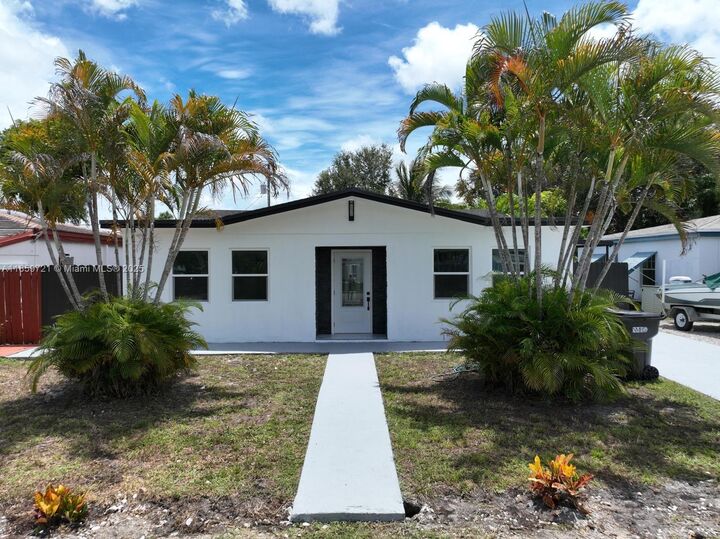 1782 NE 175th St  North Miami Beach FL 33162 photo
