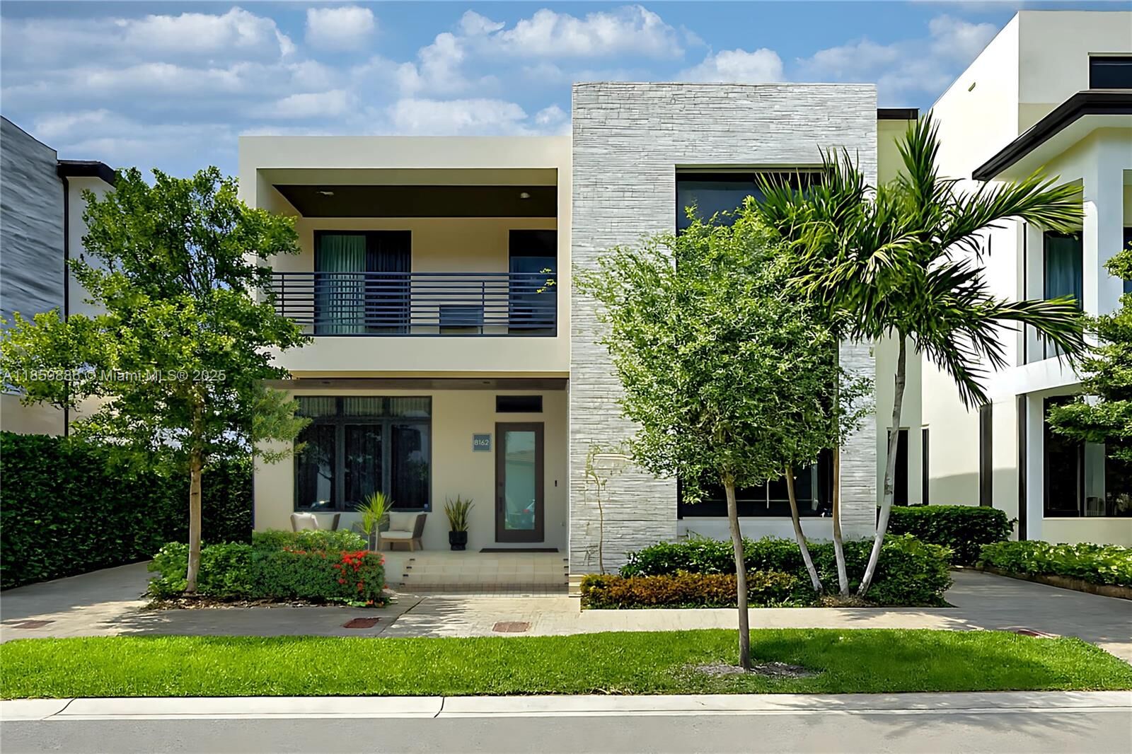 Property Photo:  8162 NW 48th Ter  FL 33166 