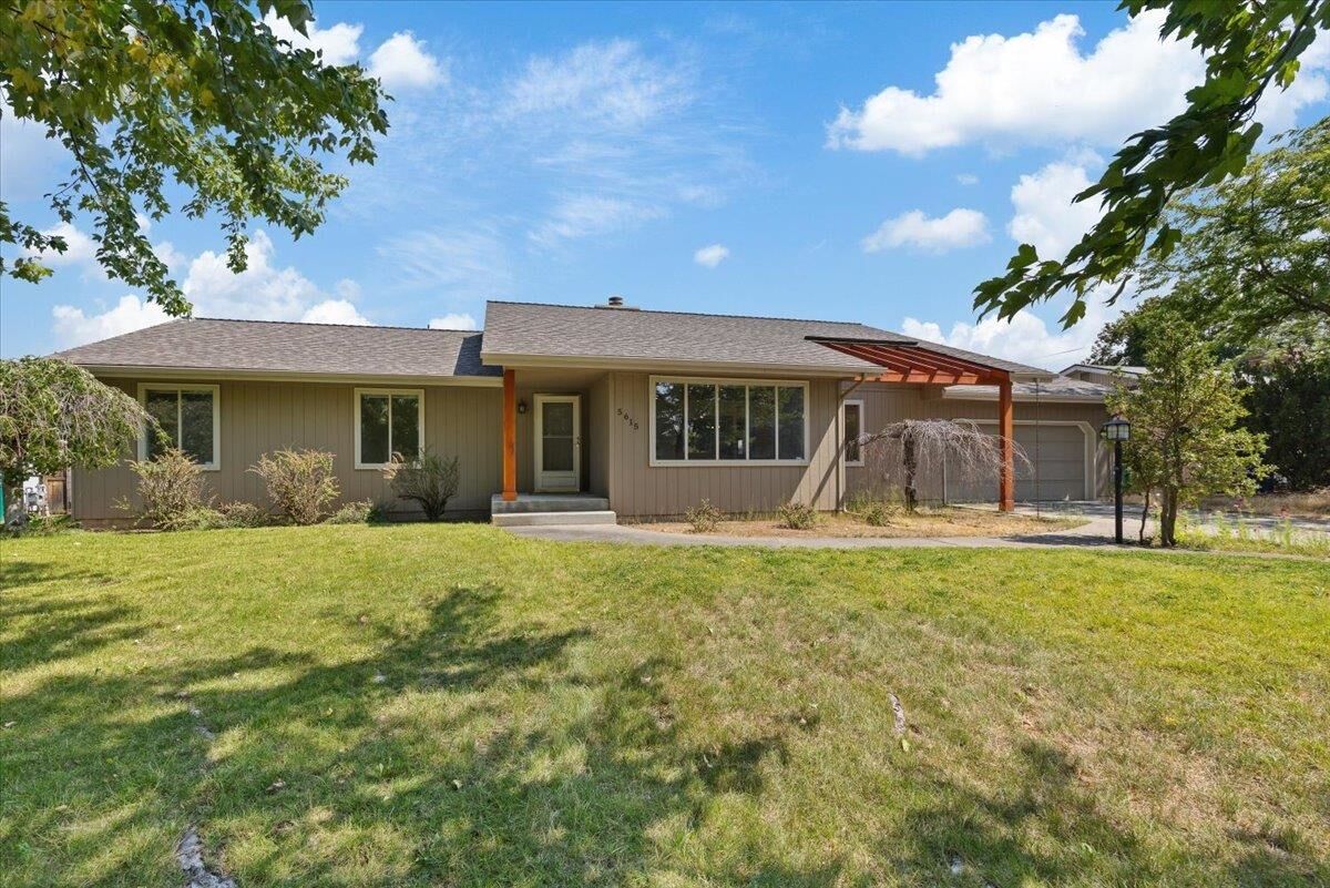 Property Photo:  5615 S Lee Way Ct  WA 99223 