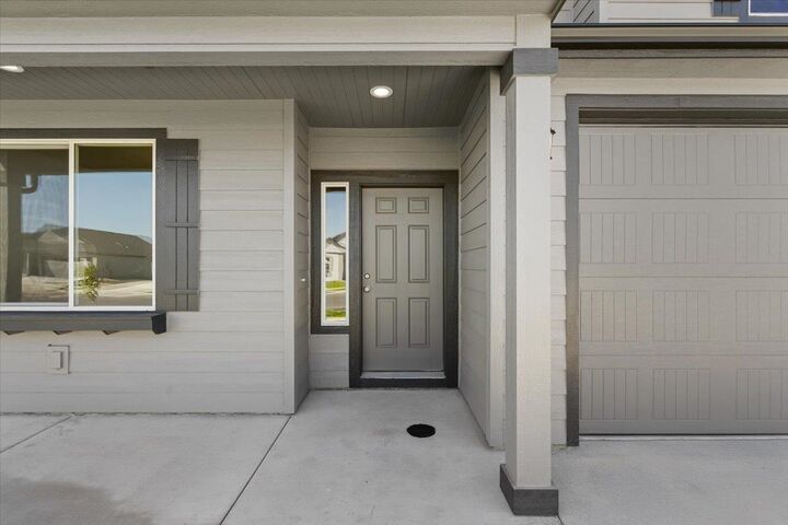 Property Photo:  18157 E Barclay Ct 6/3 Timberline  WA 99016 