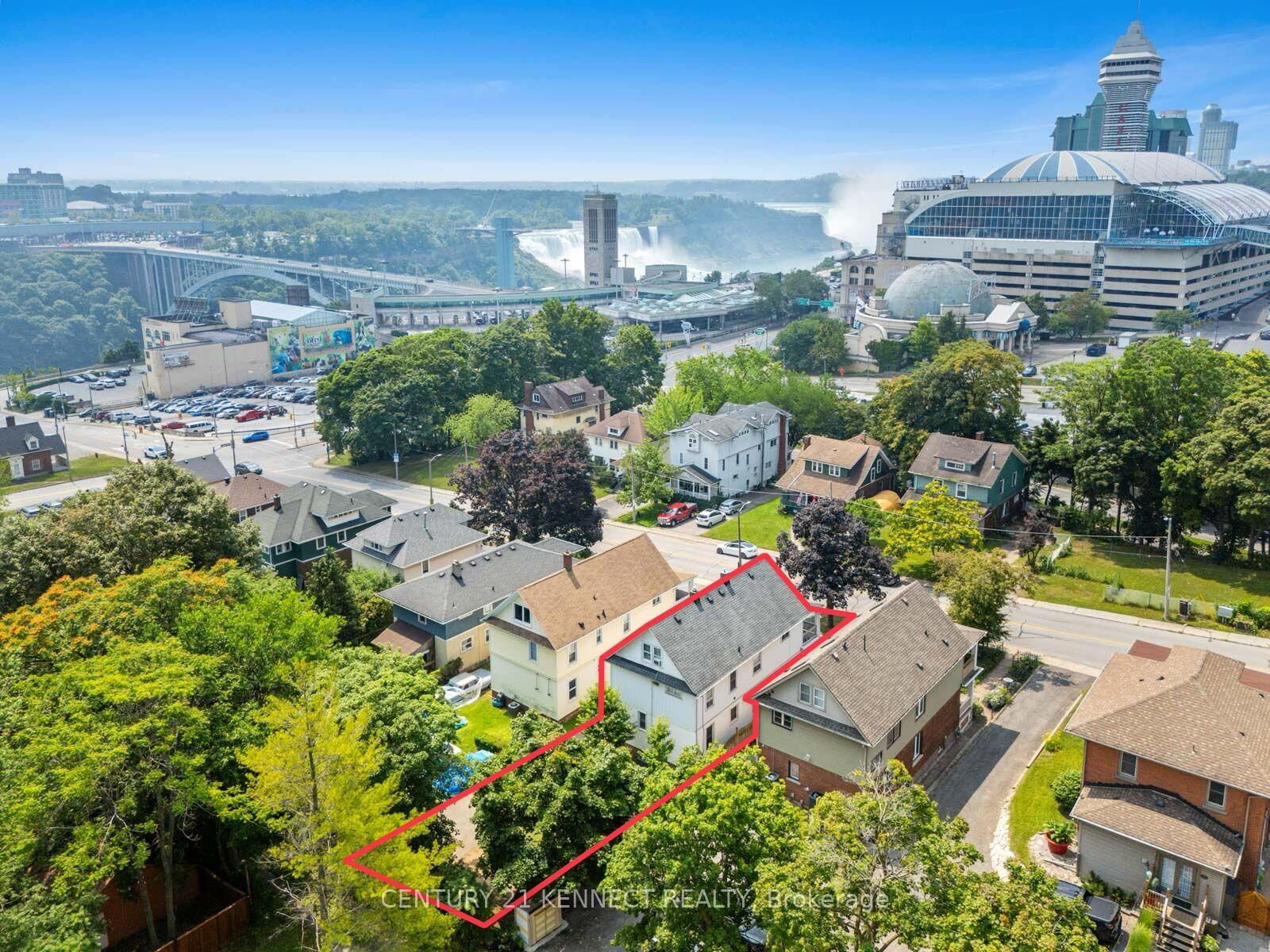 Photo de la propriété: 4475/4477 Hiram Street ON L2E 1A2