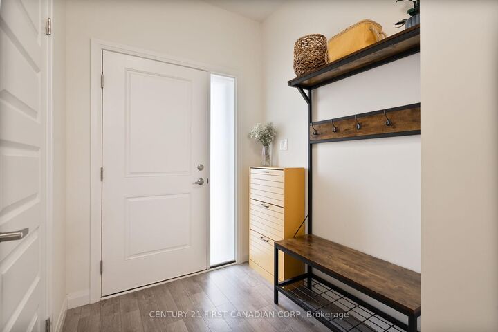 Photo de la propriété: 819 Kleinburg Drive 48 ON N5X 3Z1